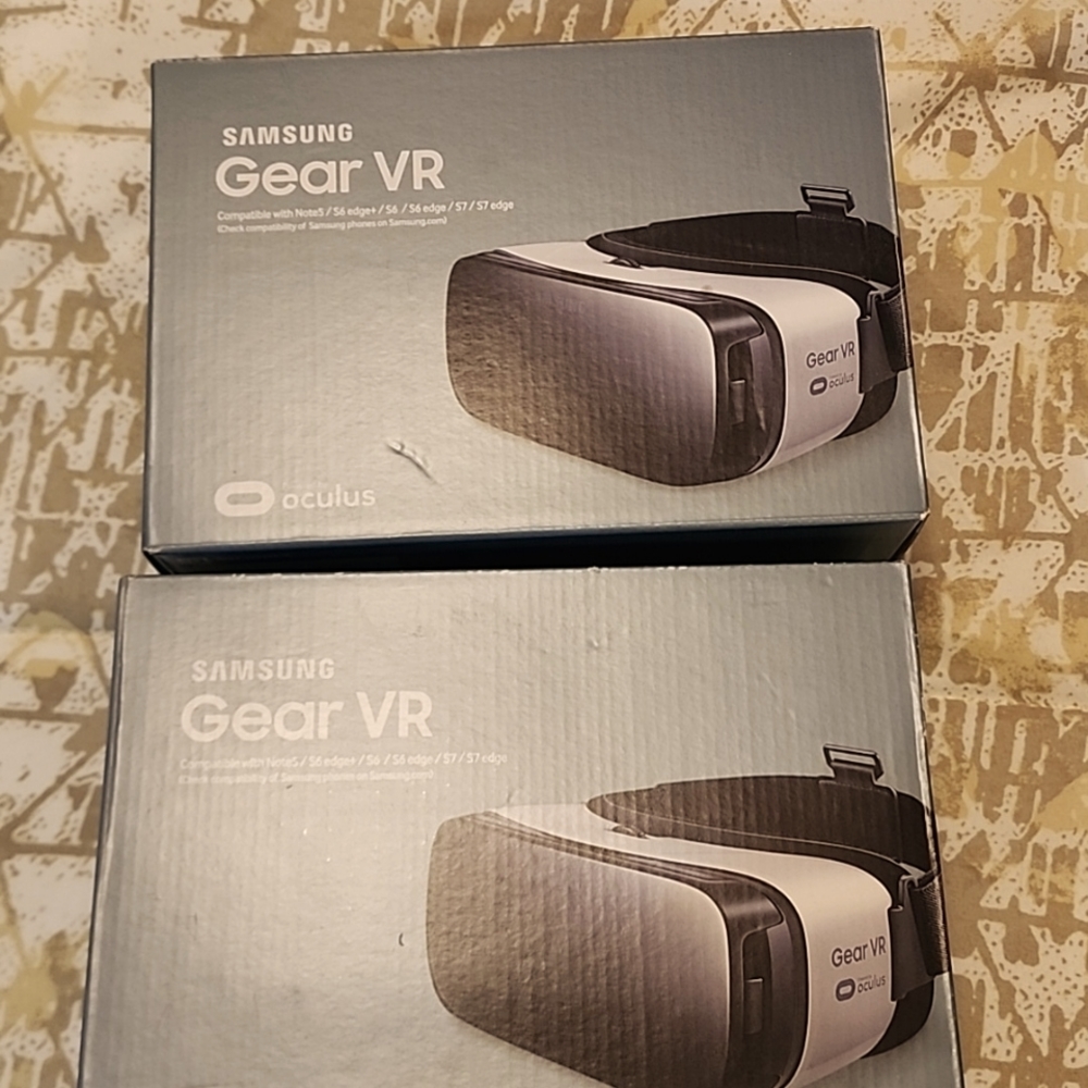 2 Samsung Gear VR1